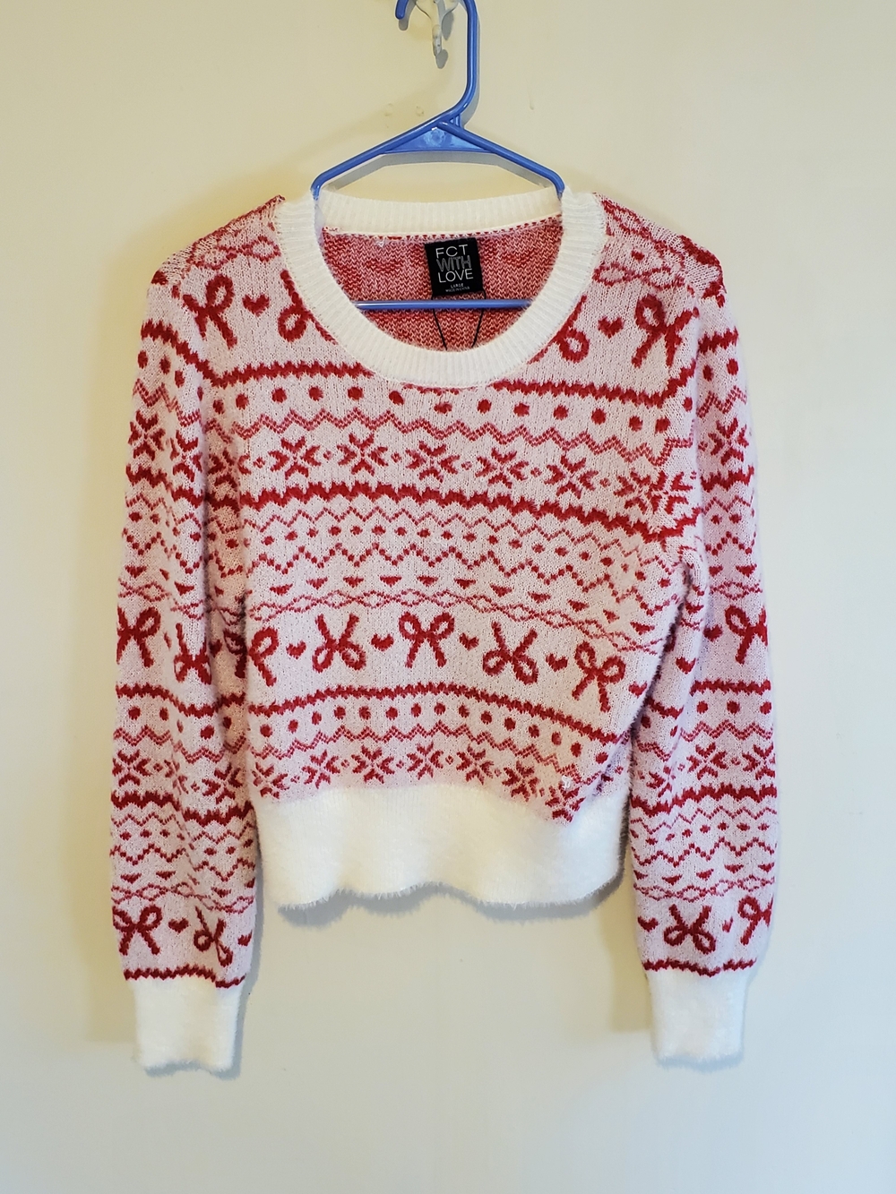 Red & White Patterned Women's Sweater SIZE L